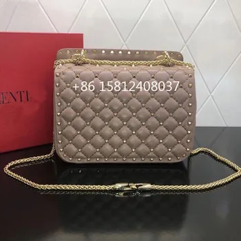 2020 Women Genuine Leather Handbag Fashion Luxury Shoulder Bag Chain Rivet Crossbody Bag Designer Brand Rockstud Spike lady Flap
2020 Women Genuine Leather Handbag Fashion Luxury Shoulder Bag Chain Rivet Crossbody Bag Designer Brand Rockstud Spike lady Flap