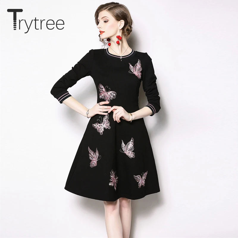 Trytree 2019 Autumn Winter Women Casual Dress O-Neck Knitting Animal Embroider Fashion 2 Colour Mini A-Line Office Lady Dress
Trytree 2019 Autumn Winter Women Casual Dress O-Neck Knitting Animal Embroider Fashion 2 Colour Mini A-Line Office Lady Dress