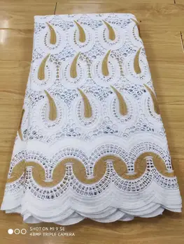 5 yard Swiss lace fabric 2020 latest heavy beaded embroidery African cotton fabrics Swiss voile lace popular Dubai style 
5 yard Swiss lace fabric 2020 latest heavy beaded embroidery African cotton fabrics Swiss voile lace popular Dubai style