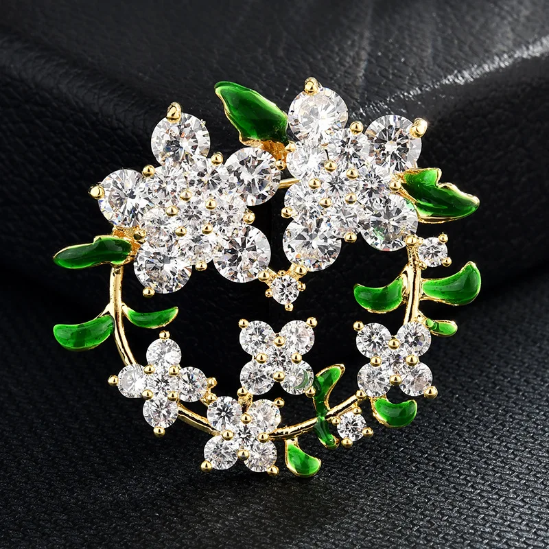 Fashion Temperament New Green Wreath Zircon Brooch Women's Atmospheric Coat Suit Brooches Pin Accessories
Fashion Temperament New Green Wreath Zircon Brooch Women's Atmospheric Coat Suit Brooches Pin Accessories