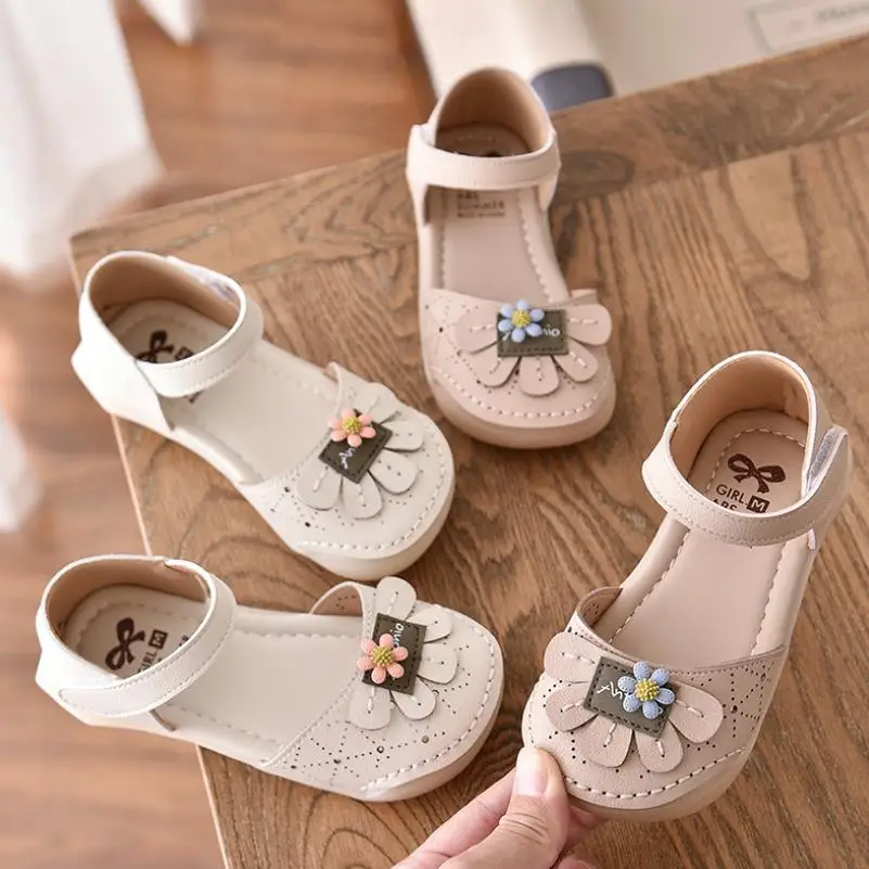 New Beautiful Flower Baby Girl Summer Sandals Kids Soft Flat Princess Children's Beach Sandals For Little Girls Shoes
New Beautiful Flower Baby Girl Summer Sandals Kids Soft Flat Princess Children's Beach Sandals For Little Girls Shoes