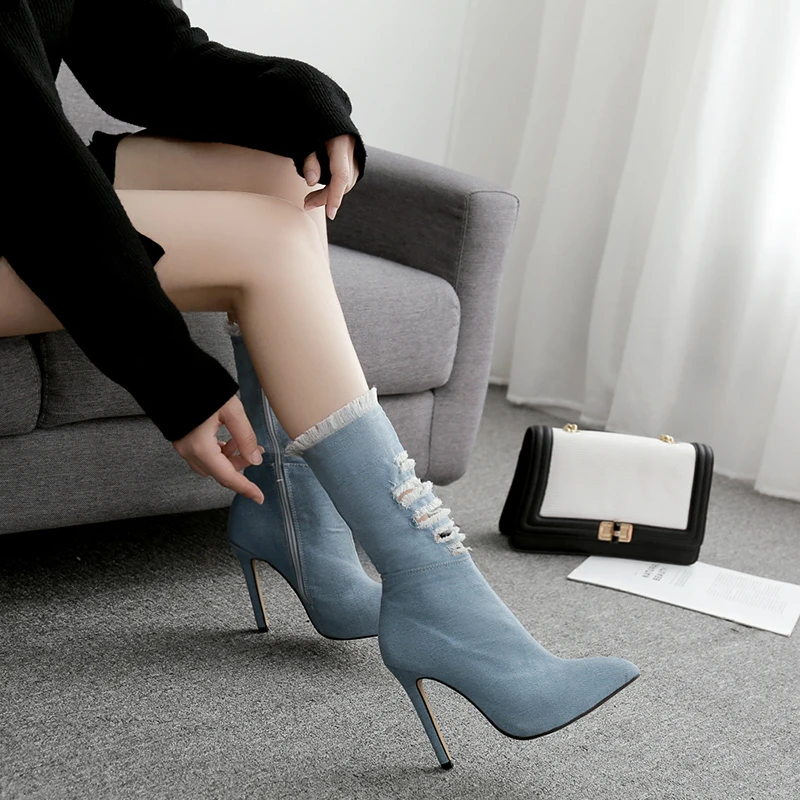 Winter fashion high heel women's short boots Shabby denim lace high heel pointed toe boots thin heel women's shoes
Winter fashion high heel women's short boots Shabby denim lace high heel pointed toe boots thin heel women's shoes