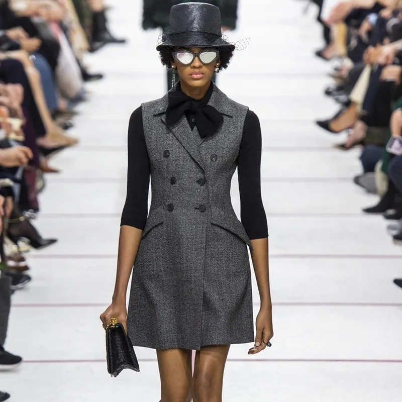 high quality brand design 2019 autumn winter OL elegant sleeveless vest dresses women double breasted notched collar dress j3364
high quality brand design 2019 autumn winter OL elegant sleeveless vest dresses women double breasted notched collar dress j3364