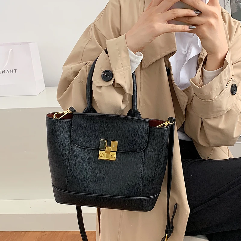 VeryMe 2020 Fashion Leather Women Handbags Simple Crossbody Bags For Women Capacity Bucket Bags Casual Shoulder Bags For Ladies
VeryMe 2020 Fashion Leather Women Handbags Simple Crossbody Bags For Women Capacity Bucket Bags Casual Shoulder Bags For Ladies