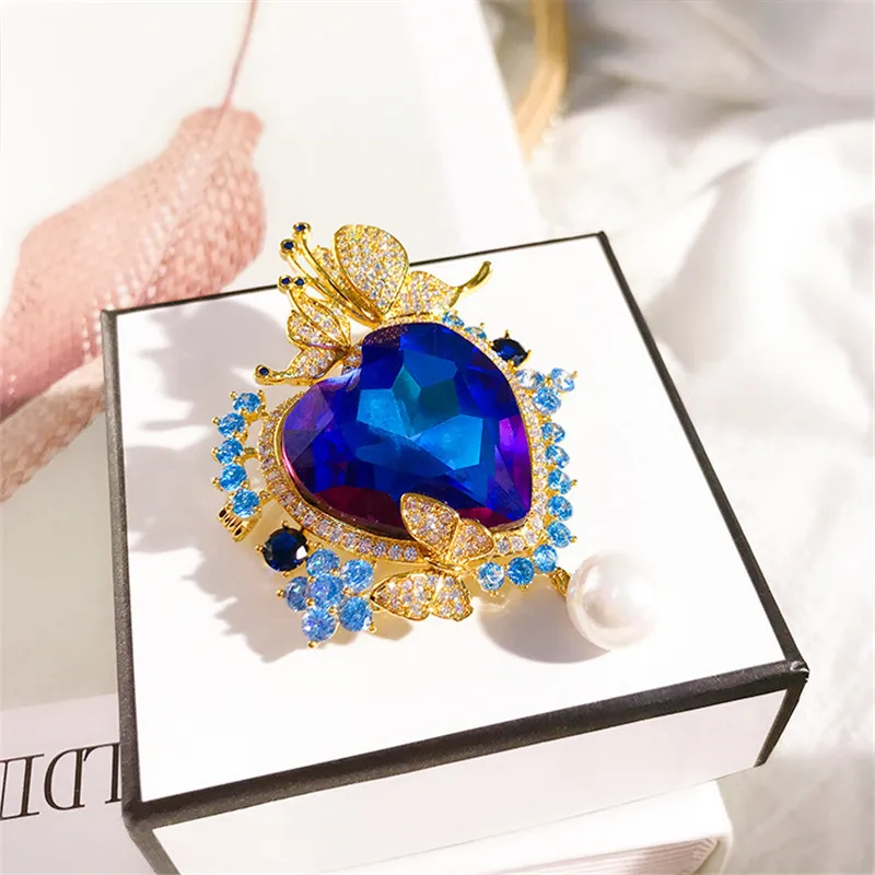 Classic Luxury Blue Zircon Butterfly Flower Brooches for Women Jewelry Wedding Heart Pins Brooches Bouquet Hijab Broach Pin
Classic Luxury Blue Zircon Butterfly Flower Brooches for Women Jewelry Wedding Heart Pins Brooches Bouquet Hijab Broach Pin