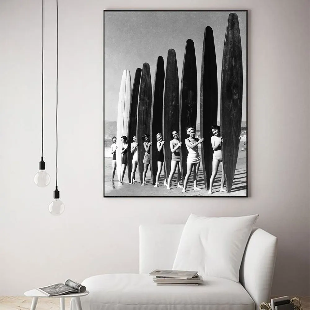 Модели с плакатами для серфинга и принтами винтажные черные белые фотографии