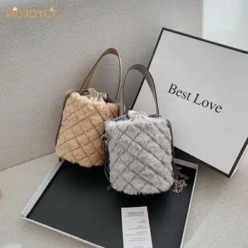 Women Plush Shoulder Messenger Bag Lattice Pattern Bucket Tote Drawstring Clutch Popular Simple Female Daily Bag
Women Plush Shoulder Messenger Bag Lattice Pattern Bucket Tote Drawstring Clutch Popular Simple Female Daily Bag