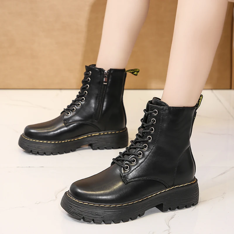 2019 winter new European and American sponge cake non-slip soft primer leather high to help keep warm inside students female lea
2019 winter new European and American sponge cake non-slip soft primer leather high to help keep warm inside students female lea
