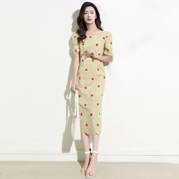 

Quan Zhixian's same new women's square neck short sleeve cotton embroidery slim mid length dress in spring and summer