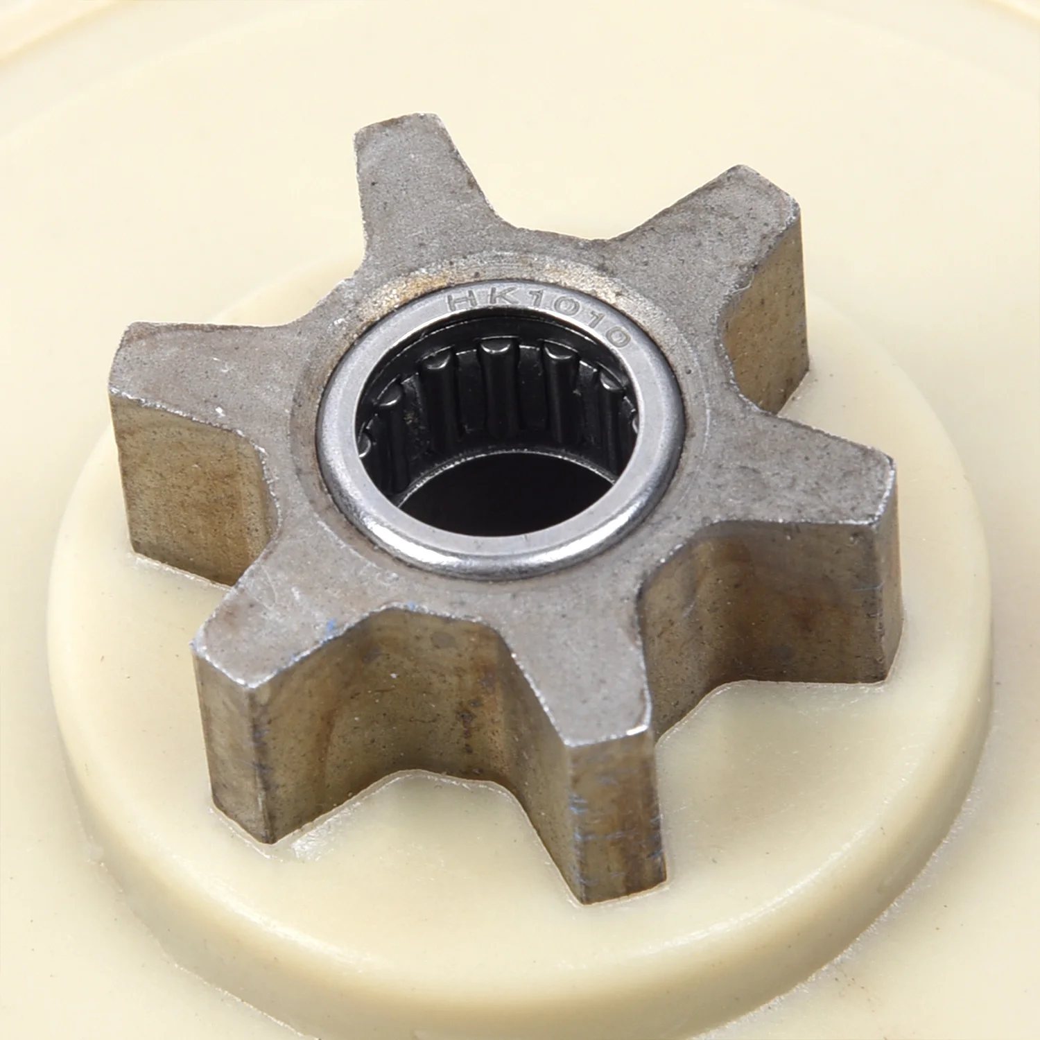 For McCulloch 4092542 6228-210104 Series Inner Gear Replacement Accessory Chainsaw Sprocket Parts Durable
For McCulloch 4092542 6228-210104 Series Inner Gear Replacement Accessory Chainsaw Sprocket Parts Durable