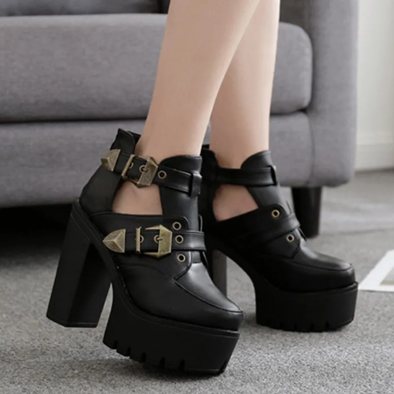 2020 Laties Autumn Winter New Korean Style Fashion Women Belt Buckle High Heel Short Boots Waterproof Platform Martin Boots
2020 Laties Autumn Winter New Korean Style Fashion Women Belt Buckle High Heel Short Boots Waterproof Platform Martin Boots