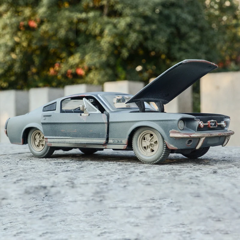Модель автомобиля Maisto 1:24 Old Ford Mustang GT 1967 из сплава, литой и игрушечный автомобиль, коллекционная игрушечная машинка
Модель автомобиля Maisto 1:24 Old Ford Mustang GT 1967 из сплава, литой и игрушечный автомобиль, коллекционная игрушечная машинка