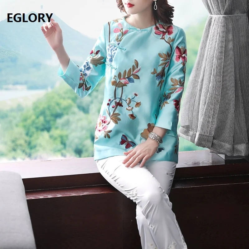 2020 Spring Summer Fashion Blue Pink Tops Coat Women Exquisite Embroidery Long Sleeve Vintage Coat Jacket Female Outwear XXL
2020 Spring Summer Fashion Blue Pink Tops Coat Women Exquisite Embroidery Long Sleeve Vintage Coat Jacket Female Outwear XXL