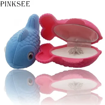 PINKSEE Small Fish Shape Cute Ring Box Flocking Ring Box Wedding Jewelry Package Box Jewelry Organizer Gift Case
PINKSEE Small Fish Shape Cute Ring Box Flocking Ring Box Wedding Jewelry Package Box Jewelry Organizer Gift Case