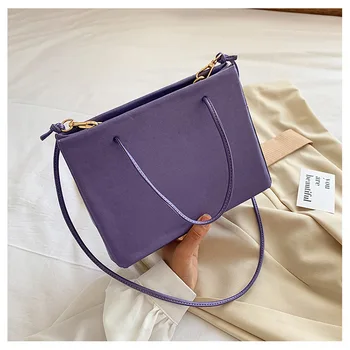 Simple Solid Color Female Handbag 2020 High Quality Soft Leather Women's Designer Large Capacity Shoulder Messenger Bag Purple
Simple Solid Color Female Handbag 2020 High Quality Soft Leather Women's Designer Large Capacity Shoulder Messenger Bag Purple