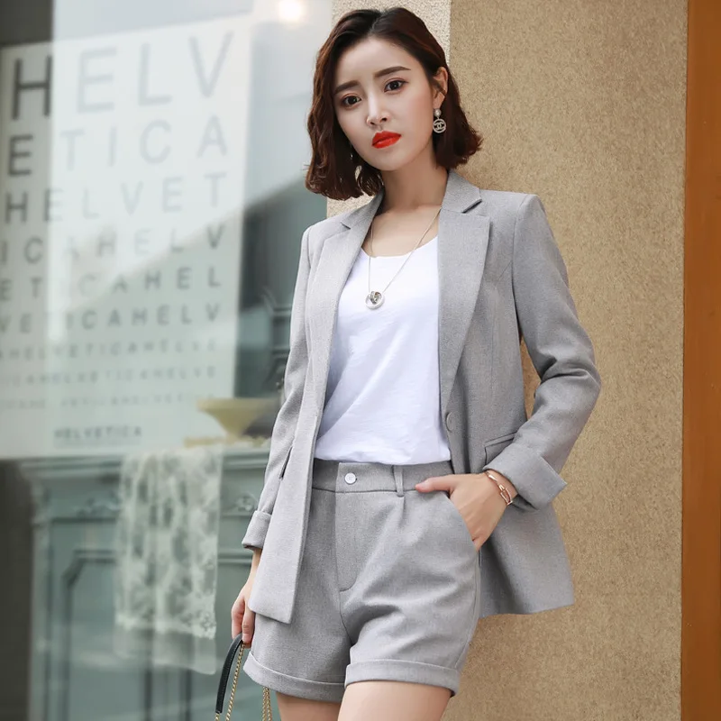 Women's suit 2020 spring and summer new small suit jacket shorts two-piece suit solid color wild loose thin women's clothing
Women's suit 2020 spring and summer new small suit jacket shorts two-piece suit solid color wild loose thin women's clothing