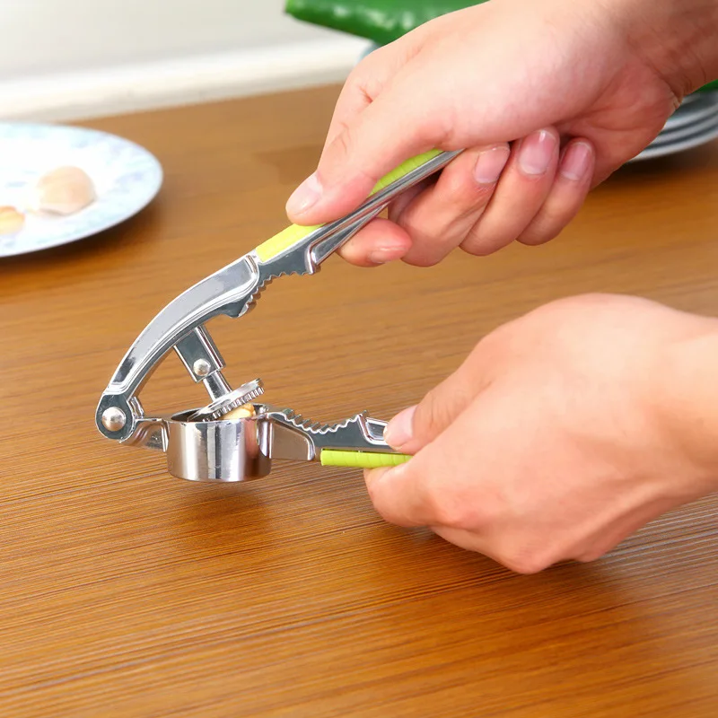 Walnut Clip Household Stripping Pecan Tool Open Pine Nuts Hazelnut of Pliers Nuts Sheller Peeling Walnut Useful Product
Walnut Clip Household Stripping Pecan Tool Open Pine Nuts Hazelnut of Pliers Nuts Sheller Peeling Walnut Useful Product