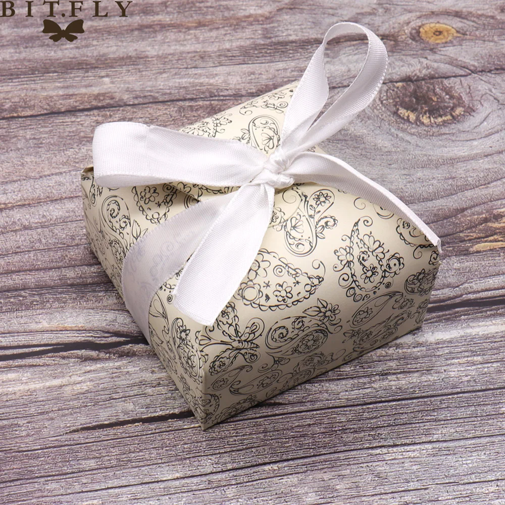 10 pcs/lot Creative Simple Pattern Style Gift Box Wedding Favors Kraft Paper DIY Gift Bag Candy Box Kawaii Party Supplies
10 pcs/lot Creative Simple Pattern Style Gift Box Wedding Favors Kraft Paper DIY Gift Bag Candy Box Kawaii Party Supplies