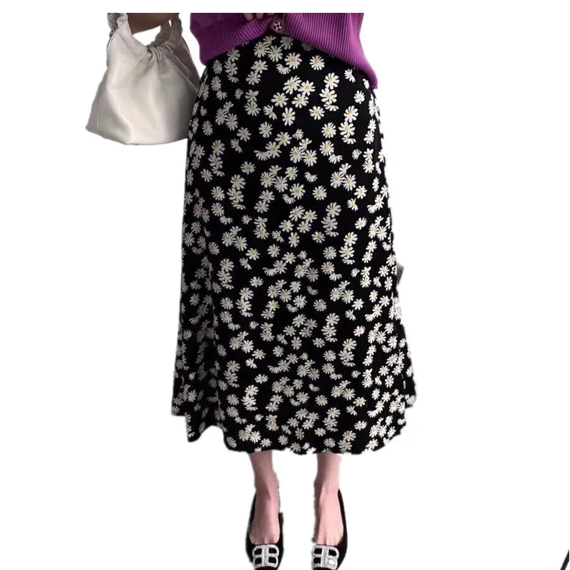 Small Daisy Floral Skirt Summer Casual All-match Small Fresh Chiffon Skirt Silky Elastic Waist Long Skirt
Small Daisy Floral Skirt Summer Casual All-match Small Fresh Chiffon Skirt Silky Elastic Waist Long Skirt