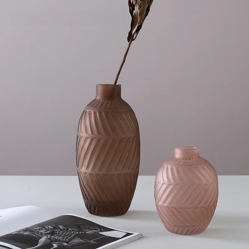 INS-Style Vase Leaf Pattern Small Mouth Dull Polish Floral Glass Micro Landscape Block Vase Soft Loading Home Light Luxury Decor
INS-Style Vase Leaf Pattern Small Mouth Dull Polish Floral Glass Micro Landscape Block Vase Soft Loading Home Light Luxury Decor