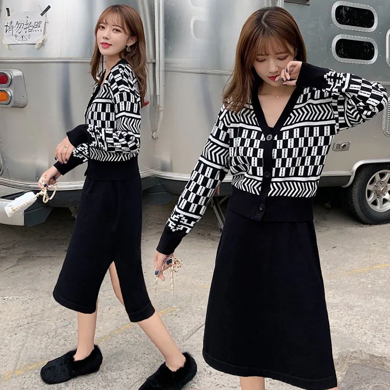 Fashion Models Tops Large Size Loose-Fit Mid-length Sweater V-neck Knit Nursing Autumn And Winter Plaid Coat Skirt
Fashion Models Tops Large Size Loose-Fit Mid-length Sweater V-neck Knit Nursing Autumn And Winter Plaid Coat Skirt
