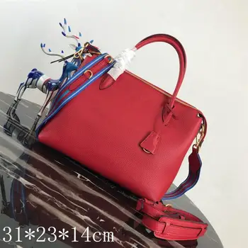 Ladies bag trend casual handbag handbag lady messenger bag shoulder student handbag leather wallet 2020 new
Ladies bag trend casual handbag handbag lady messenger bag shoulder student handbag leather wallet 2020 new