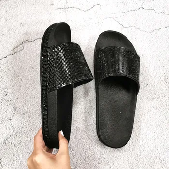 2020 Summer Diamond Women Slippers Fashion Casual Ladies Flip-Flops Anti-slip Bling Rhinestone Shoes Woman Big Size 36-41
2020 Summer Diamond Women Slippers Fashion Casual Ladies Flip-Flops Anti-slip Bling Rhinestone Shoes Woman Big Size 36-41