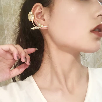 

and American exaggerated cold wind design personality Metallic Rose Earrings female temperament aura Earrings ear clip