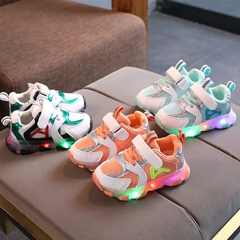 Luminous 2020 Spring Children Flats Fashion Boys Girls Light shoes Breathable Comfortable Sneakers Outdoor sports shoes D07064 
Luminous 2020 Spring Children Flats Fashion Boys Girls Light shoes Breathable Comfortable Sneakers Outdoor sports shoes D07064