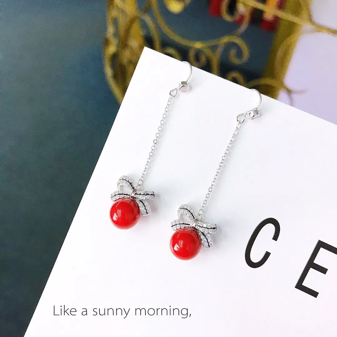 Оригинальные висячие серьги-кисточки из стерлингового серебра S925, модные маленькие серьги-гвоздики, ушной крючок, блестящий циркониевый ба...
Оригинальные висячие серьги-кисточки из стерлингового серебра S925, модные маленькие серьги-гвоздики, ушной крючок, блестящий циркониевый ба...