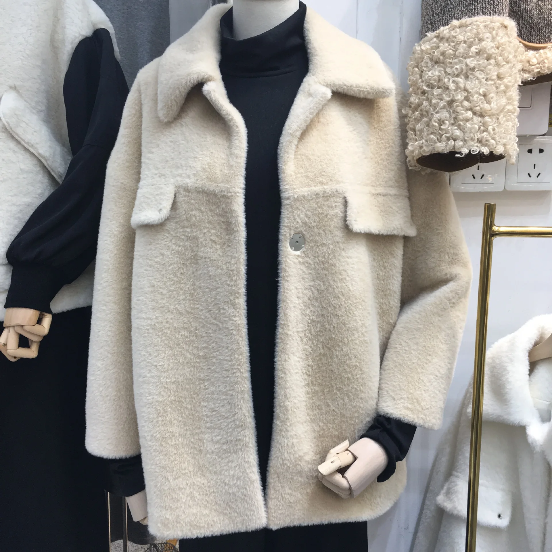 South Korea Dongdaemun Autumn And Winter New Style 2019 Loose-Fit Faux Mink Cashmere Versatile Mid-length Fur Woolen Jacket
South Korea Dongdaemun Autumn And Winter New Style 2019 Loose-Fit Faux Mink Cashmere Versatile Mid-length Fur Woolen Jacket