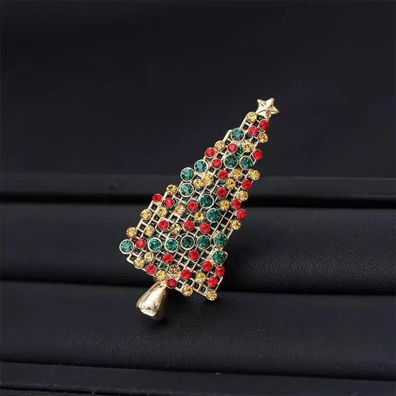 New Christmas Tree Brooches for Women zircon Inlay Fashion Jewelry Festival Pins Good Gift Winter Coat Cap Brooch accessories 
New Christmas Tree Brooches for Women zircon Inlay Fashion Jewelry Festival Pins Good Gift Winter Coat Cap Brooch accessories