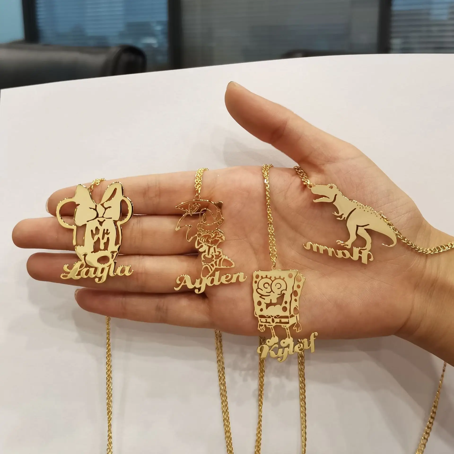 Lateefah Custom Any Cartoon Character With Name Necklaces Stainless Steel Personality Label Logo Letter Necklace for Christmas
Lateefah Custom Any Cartoon Character With Name Necklaces Stainless Steel Personality Label Logo Letter Necklace for Christmas