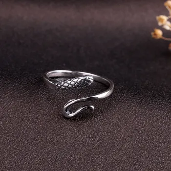 Couple ring a pair of students net red men and women on the ring Japanese style light index finger ring
Couple ring a pair of students net red men and women on the ring Japanese style light index finger ring