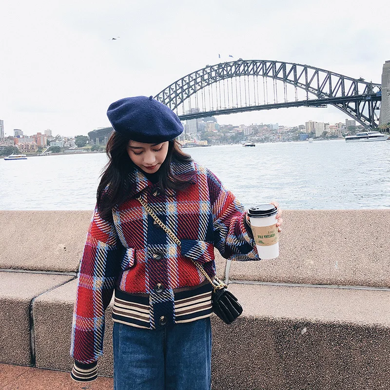 Women Woolen Jacket Korean version New Female lattice Loose Wool Coat 2019 Winter Turn-down Collar Plus velvet Outerwear
Women Woolen Jacket Korean version New Female lattice Loose Wool Coat 2019 Winter Turn-down Collar Plus velvet Outerwear