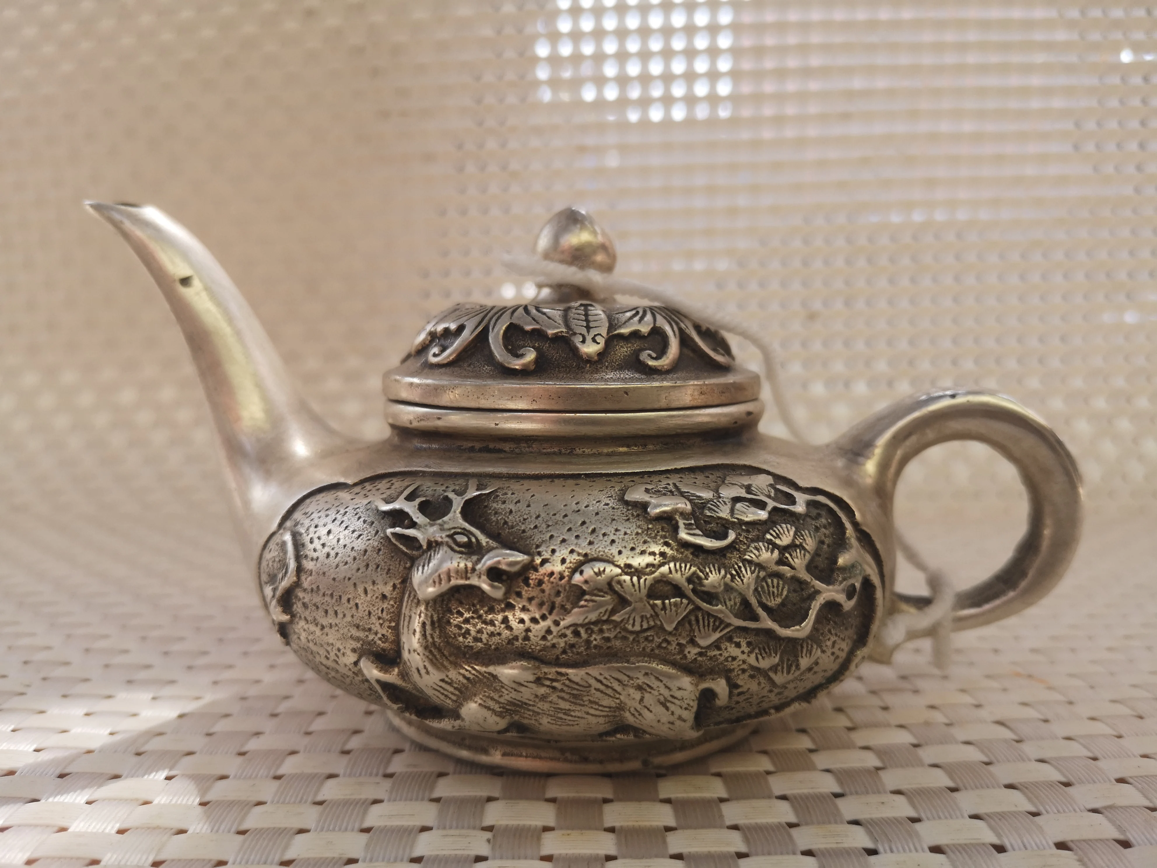 Collection Old Tibetan silver Sika deer teapot,High Quality Home Art Decoration Crafts Animals pot
Collection Old Tibetan silver Sika deer teapot,High Quality Home Art Decoration Crafts Animals pot
