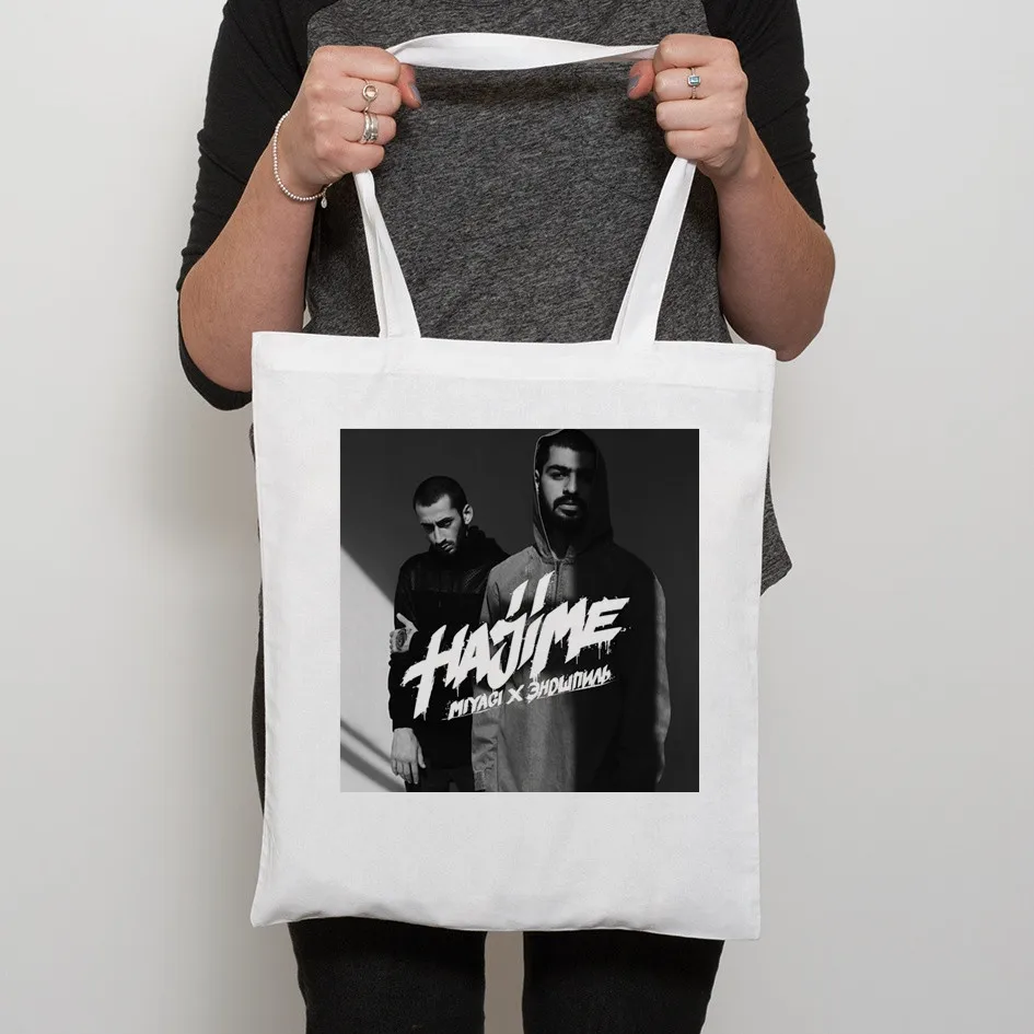 Hajime MiyaGi Andy Panda Printing Female Shoulder Canvas Bag Large Capacity Tote Bag Russian Hip Hop Band Women Shopping Bags
Hajime MiyaGi Andy Panda Printing Female Shoulder Canvas Bag Large Capacity Tote Bag Russian Hip Hop Band Women Shopping Bags
