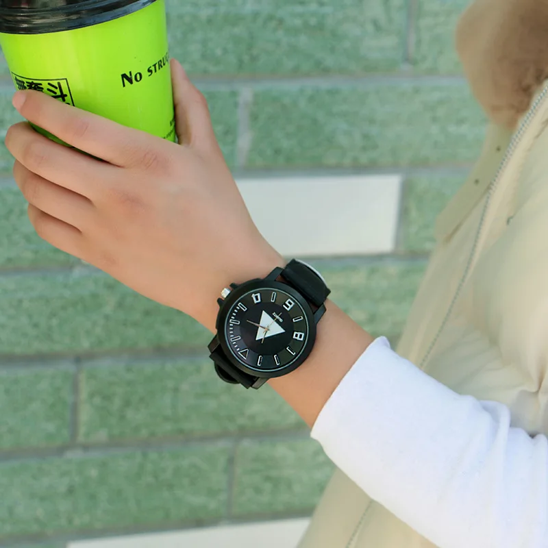 South Korea Popular Fashion Students Watch 3D Measuring Triangular Cool Silicone Band Watch
South Korea Popular Fashion Students Watch 3D Measuring Triangular Cool Silicone Band Watch