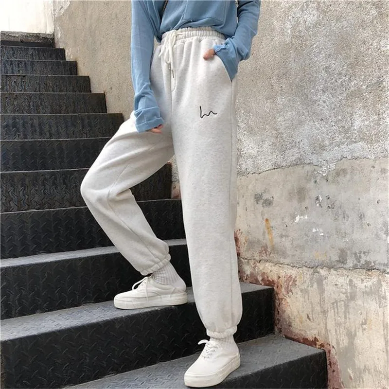 Woman Pants 2020 Casual Sport Trousers High Waist Loose Pants Plus Size Mujer Pantalones Calças Mulher Spodnie женские ан
Woman Pants 2020 Casual Sport Trousers High Waist Loose Pants Plus Size Mujer Pantalones Calças Mulher Spodnie женские ан