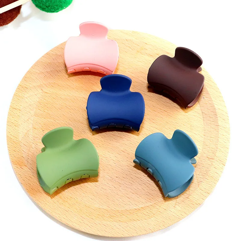 1PCS New Cute small solid color geometric Acrylic Hairpins Hair Clip Crab For Women Girl Clamp Hair Accessorie Headwear 
1PCS New Cute small solid color geometric Acrylic Hairpins Hair Clip Crab For Women Girl Clamp Hair Accessorie Headwear