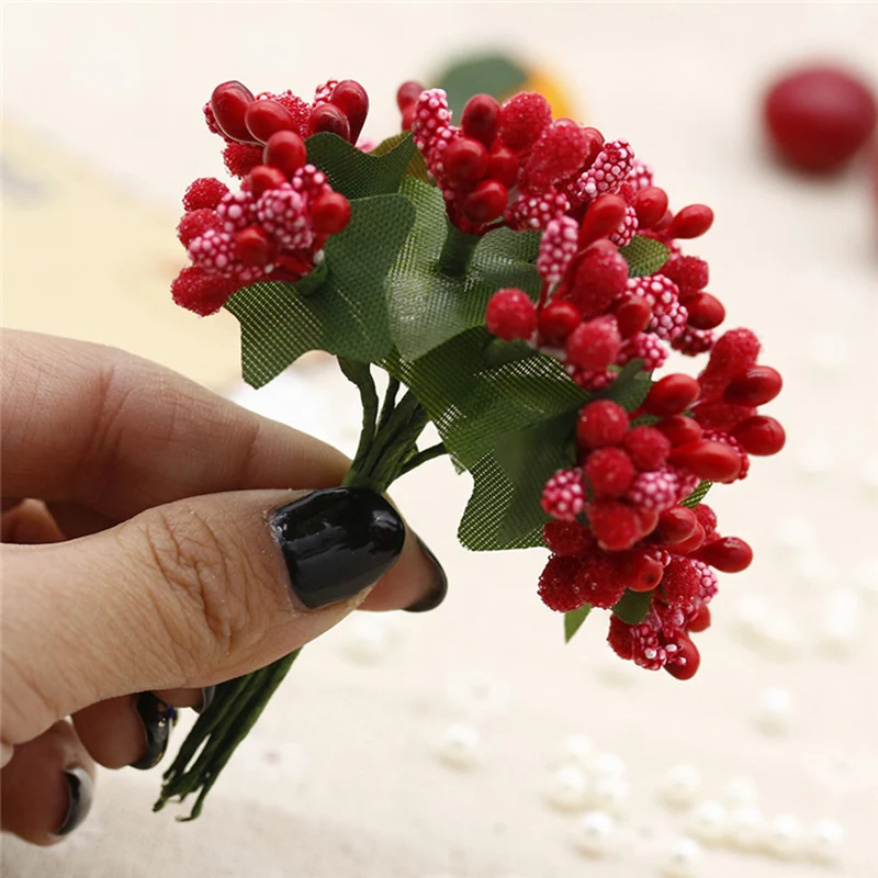 Simulation Small Berry Bouquet Bride Wedding DIY Tourism Lovely Star Flowers Garland Handmade Decorative Material Grains
Simulation Small Berry Bouquet Bride Wedding DIY Tourism Lovely Star Flowers Garland Handmade Decorative Material Grains
