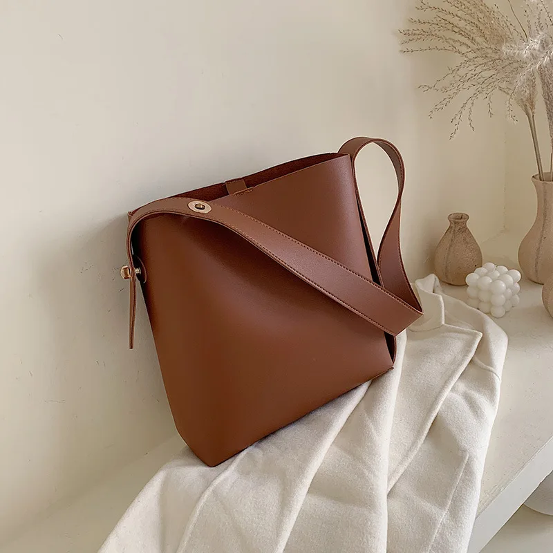 Europe And America INS Shoulder Bag Bag Women's chao wang Red Small Black Bag Textured GIRL'S CHIC WOMEN'S Bag Autumn And Winter
Europe And America INS Shoulder Bag Bag Women's chao wang Red Small Black Bag Textured GIRL'S CHIC WOMEN'S Bag Autumn And Winter