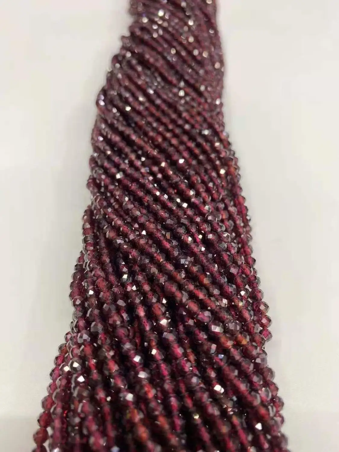 

AAA natural Mozambican wine red garnet cut faceted fine 2mm / 3mm / 4mm gem jewelry DIY fine 38cm length