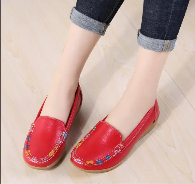 Women Shoes Slip On Genuine Leather sexy Flats Loafers Flat Shoes Comfortable Women Summer Non-slip casual flowers Shoes Large
Women Shoes Slip On Genuine Leather sexy Flats Loafers Flat Shoes Comfortable Women Summer Non-slip casual flowers Shoes Large