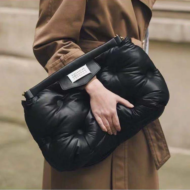 Designer Clouds Clutch Bag for Women Luxury Pu Leather Shoulder Bags Space Cotton Lady Crossbody Bag Large Capacity Totes Winter
Designer Clouds Clutch Bag for Women Luxury Pu Leather Shoulder Bags Space Cotton Lady Crossbody Bag Large Capacity Totes Winter