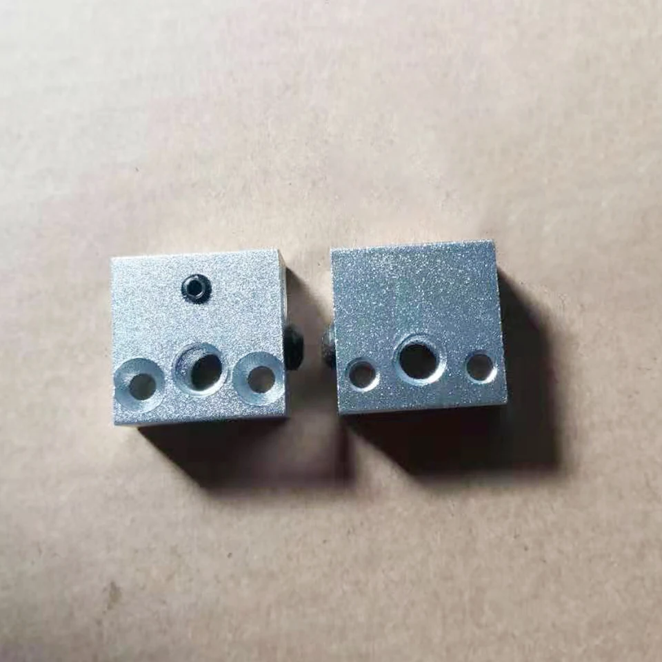 High Quality CR10 Heater Block MK8 Silicone Sock CR10 Hotend Extruder For Creality Ender 3 MK7/MK8/MK9 Block 3D Printer Parts
High Quality CR10 Heater Block MK8 Silicone Sock CR10 Hotend Extruder For Creality Ender 3 MK7/MK8/MK9 Block 3D Printer Parts