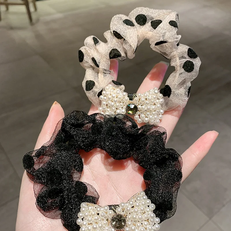 New Pearl Rubber Band Hair Elastic Scrunchies Ponytail Holder Fashion Retro Elastic Hair Bows Hairbands For Girls Accessories
New Pearl Rubber Band Hair Elastic Scrunchies Ponytail Holder Fashion Retro Elastic Hair Bows Hairbands For Girls Accessories