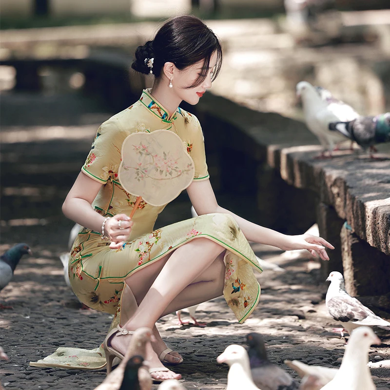 Cheongsam Yellow Summer New Retro Long QiPao Custom High-End Cheongsams Dress Traditional Short Sleeve Slit Slim End Dress
Cheongsam Yellow Summer New Retro Long QiPao Custom High-End Cheongsams Dress Traditional Short Sleeve Slit Slim End Dress