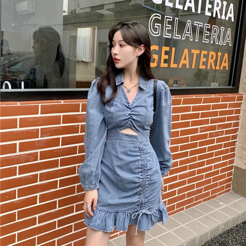 2022 Spring Autumn French Temperament V-Neck Hollow Out Puff Sleeve Dress Female Slim Folds Denim Skirt Short Skirt Vestidos
2022 Spring Autumn French Temperament V-Neck Hollow Out Puff Sleeve Dress Female Slim Folds Denim Skirt Short Skirt Vestidos