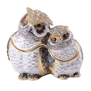 OWL BEJEWELED TRINKET BOX GOLD JEWELRY BOX BIRD BOX METAL VINTAGE DECORATION OWL DECOR GIFTS FOR HER/HIM
OWL BEJEWELED TRINKET BOX GOLD JEWELRY BOX BIRD BOX METAL VINTAGE DECORATION OWL DECOR GIFTS FOR HER/HIM